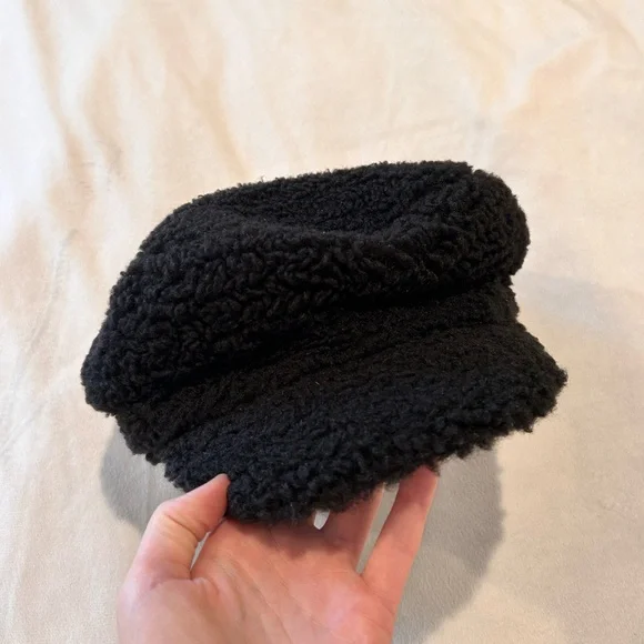 Free People Black Fuzzy Newsboy Cap - Picture 4 of 4